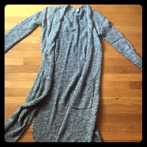 Oversized grey sweater cardigan